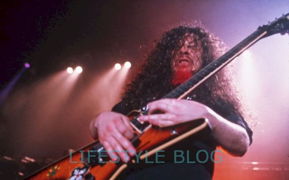 Relatando a morte chocante do guitarrista do Pantera, Dimebag Darrell