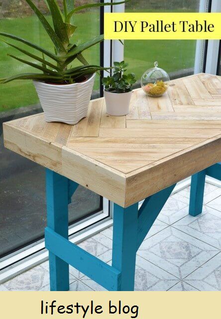Mesa de paletes DIY: instruções sobre como construir de forma econômica esta mesa moderna usando restos de madeira.