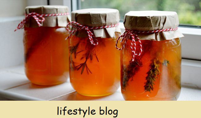 Como infundir mel com ervas, especiarias e flores comestíveis