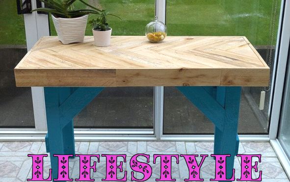 Կառուցեք DIY ծղոտե ներքնակի սեղան՝ եղլնաձև դիզայնով